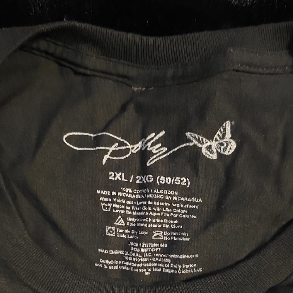 Dolly Parton Black Graphic Tee - Picture 2 of 2